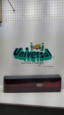 Luz trasera izquierda Ford Escort 1985 Foto 1 de 4