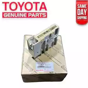 07 - 15 TOYOTA TUNDRA FUSIBLE LINK BLOCK RELAY 0C020 OEM NEW - Picture 1 of 6