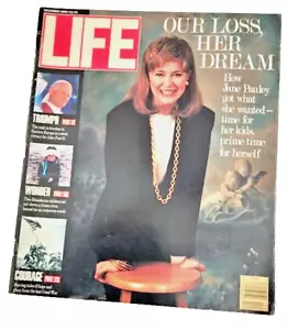 December, 1989 LIFE Magazine Jane Pauley, Dec Old ad advertising FREE SHIP 1980s - Picture 1 of 9