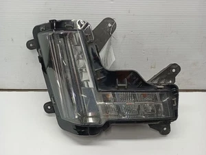 Passenger Right Turn Signal from 2017 Cadillac Escalade 12480932 - Picture 1 of 12