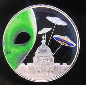 Alien UFO White House USA Highland Mint Bullion-0.999 Silver 1 Oz Ounce Art Coin - Picture 1 of 2
