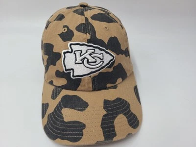Mujeres Kansas City Chiefs Roseta Camuflaje 47 Marca Correa Gorra Leopardo Guepardo Foto 1 de 4