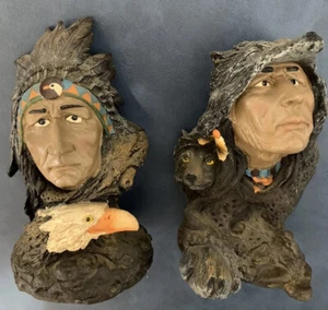 Estatuillas de resina de indios nativos americanos obras de patio originales conjunto de 2 históricas usadas en excelente estado - Imagen 1 de 17