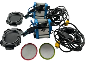 Arri Arrilite 300 Tungsten Fresnel Spotlights Pair with Bulbs Barndoors Scrims - Picture 1 of 16