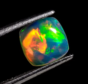 Cojín de ópalo etíope blanco con forma de deslumbrante piedra preciosa de ópalo de fuego 1,13 quilates 8x8x3 mm - Imagen 1 de 3