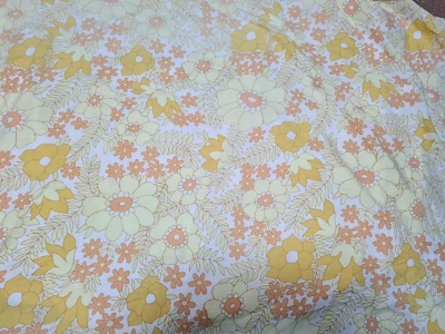 Vintage 1960/70s Yellow /Orange Daisy Pattern Floral Bed Sheet 100 x 88" Bedding - Image 1 of 4