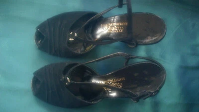 Tacones vintage años 40 50 Saks Fifth Avenue Fenton terciopelo negro punta abierta talla 4,5C Foto 1 de 4
