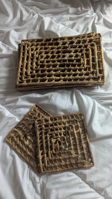 table mats set of 6 wicker w/ 2 pot mats - Image 1 of 3