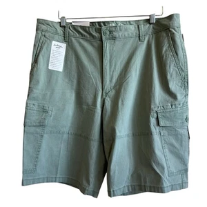 Izod Saltwater NWT Mens Size 36 Cargo Shorts - Picture 1 of 9