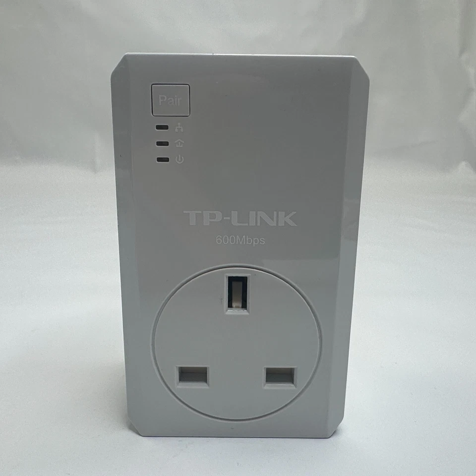 TP-Link AV600 600Mbps 2-Port Passthrough Powerline Adapter TL-PA4020P UK Plug - Image 1 of 4