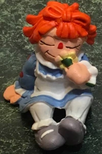Raggedy Ann Rubber Figurine - Holding Flower - Bobbs Merrill - W Berrie - Picture 1 of 2