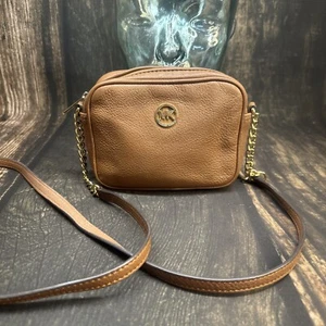 Borsa a tracolla Michael Kors MK in pelle ciottolata catena a tracolla - Foto 1 di 9