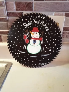 Metal Saw blade Wall Hanging Christmas Decor Hand Painted 10 Inch Diameter - Bild 1 von 3