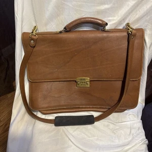DeBon Aktentasche aus Sattelleder braun Kuriertasche mit Zahlenschloss - Bild 1 von 7