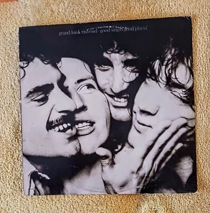 GRAND FUNK RAILROAD GOOD SINGIN GOOD PLAYIN VINYL MCARECORDS 1976 ALBUM LP VnmCx - Picture 1 of 5