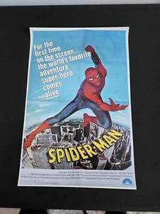 Stampa poster Spiderman 18"x12" - Foto 1 di 9