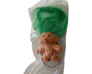 Vintage Lucky Treasure Troll mit grünen Haaren 2" Schlüsselanhänger Schlüsselring Neu aus altem Lagerbestand Neu in Verpackung - Bild 1 von 6