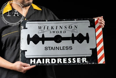 Letrero litográfico de hojalata pesada de peluquería espada Wilkinson de colección Foto 1 de 4