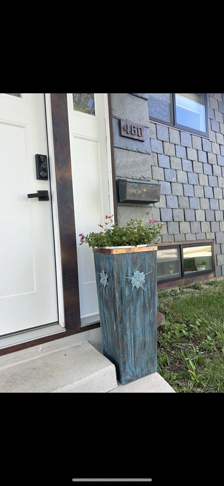 Maceta artesanal de cobre envejecido y 🌸 Foto 1 de 1