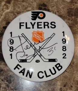 1981/1982 Pelle Lindbergh Autographed Philadelphia Flyers Fan Club Button - Picture 1 of 3
