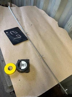 1978 1979 1980 78 79 Oldsmobile Cutlass Supreme 2 puertas capó moldura central lanza OE Foto 1 de 4