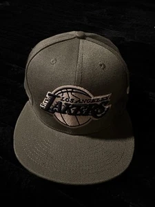 New Era Los Angeles Lakers NBA Men's 9Fifty Snapback Cap, One Size - Black/White - Picture 1 of 3