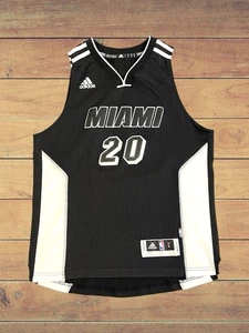 Camiseta deportiva negra juvenil Miami Heat Adidas NBA Swingman Justice Winslow #20 L - Imagen 1 de 10