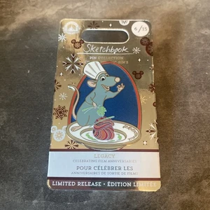 Prendedor Remy LR cuaderno de bocetos Ratatouille 15 aniversario Disney 2022 - Imagen 1 de 2