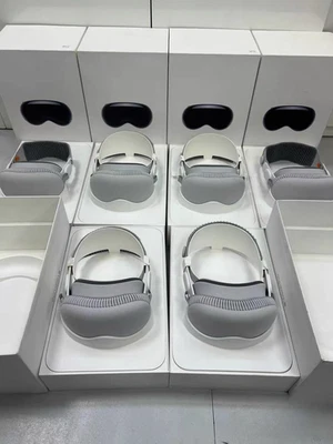 NEW Apple Vision Pro 1TB Solo Knit Band, Dual Loop Band, Light Seal - Image 1 of 4