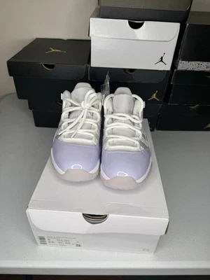 Air Jordan 11 Low Pure Violet Foto 1 de 4