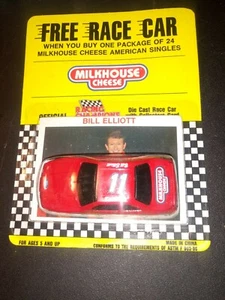 Milkhouse Cheese Giveaway Bill Elliott Druckguss Auto Sammlerkarte New Old Stock - Bild 1 von 3