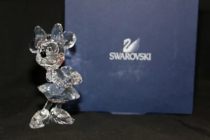 SWAROVSKI Disney© Showcase Collection MINNIE MOUSE - Picture 1 of 2