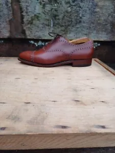 SCARPE BROGUES VINTAGE CHURCH’S PELLE MARRONE CHIARO UK8 UOMO DIPLOMATICO MAI INDOSSATE - Foto 1 di 11