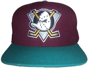 CAPPELLO SNAPBACK VINTAGE 2015 ANAHIEM MAYY DUCKS NHL MITCHELL & Ness ritorno - Foto 1 di 3