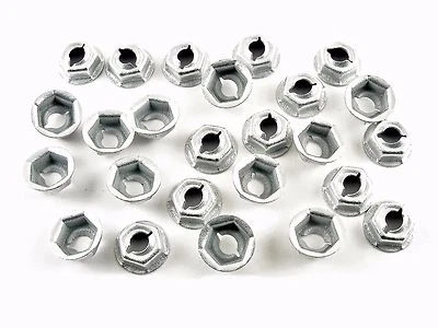 Tuercas AMC PAL - Se adapta a tacos de 3/16" - Emblema interior cromado etc - 25 tuercas - #084 Foto 1 de 4