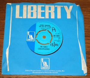 THE FAMILY SCENE THROUGH THE EYE OF A LENS b/w GYPSY WOMAN UK LIBERTY 7" 1967  - Imagen 1 de 8
