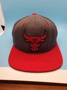 Chicago Bulls Adidas Flat Brim Snapback Cap Grey/Red Black Hat. See Description. - Picture 1 of 7