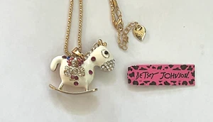 BETSEY JOHNSON CRYSTAL WHITE ENAMEL ROCKING HORSE GOLD PLATED PENDANT NECKLACE - Picture 1 of 1