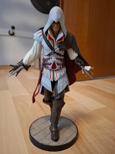 Assassins Creed - Ezio Sammlerfigur ca. 24 cm - AC II White Edition - Bild 1 von 13