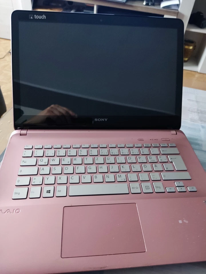 Sony VAIO Fit 14E (SVF142C29M) Laptop – defekt / für Ersatzteile - Bild 1 von 4