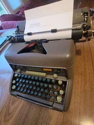 1951 Smith Corona 6A Rare "Luxury Typing"  Desktop Typewriter - Image 1 of 4