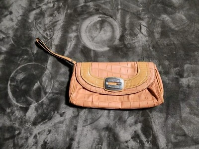 Bolso sin asas GUESS Wrislet cuero naranja, logotipo G, patrón de cocodrilo, bolsillo con cremallera *leer Foto 1 de 4