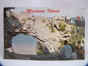 Vintage Postcard MACKINAC ISLAND MICHIGAN ARCH ROCK 1964 - Picture 1 of 11