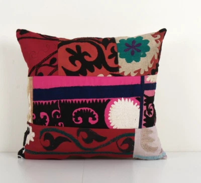 Almohada Suzani hecha de textil uzbeko - Almohada cuadrada de retazos de Samarcanda Foto 1 de 4