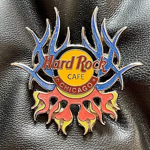 CHICAGO US🎸Hard Rock CAFE®HRC PIN✅TATTOO SERIES 2001 LOGO BLUE ORANGE FLAME🎗 - Picture 1 of 5