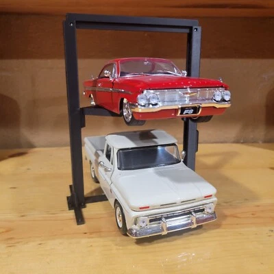1:24 Scale Two Post Car Lift For Displaying Scale Model Cars Garage -Plastic  - Image 1 of 4