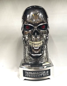 Arnold Schwarzenegger Signed Terminator 2 Judgement Day Vintage CD Case RARE!!!! - Picture 1 of 8