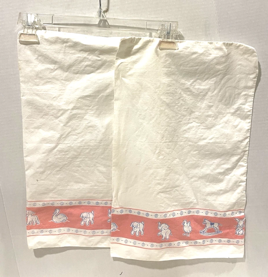 Juego de Fundas de Almohada para Bebé Cachorros Caprichosos, Conejos ~ Elefantes ~ Patos ~ Pollitos de Colección Foto 1 de 4