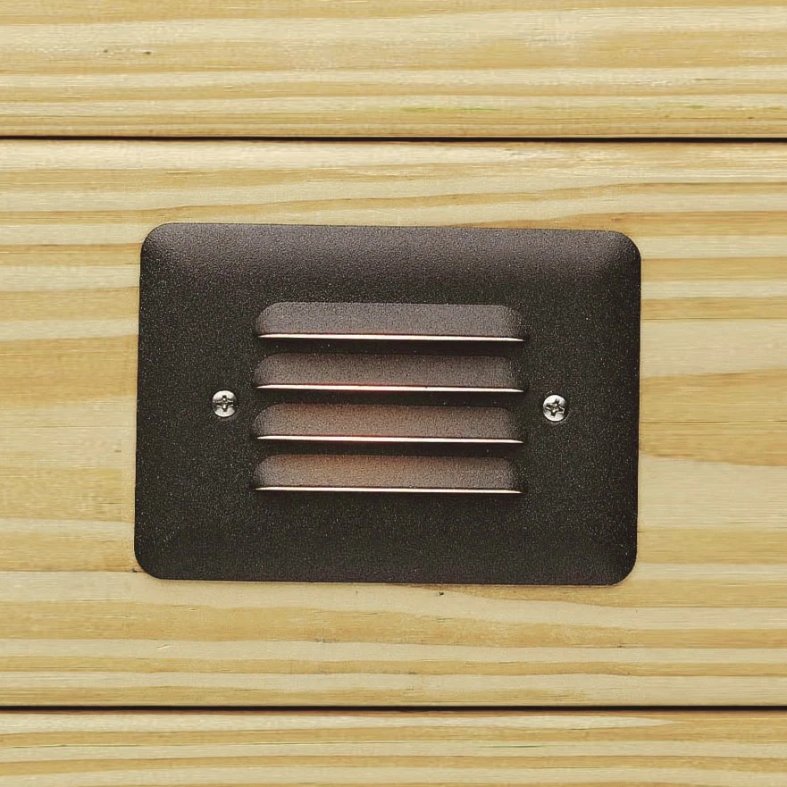 Kichler 15782-30 Bronce 5" LED Mini Luz de Paso con Persiana - 3000K Foto 1 de 1