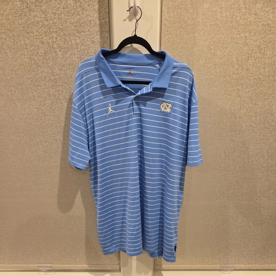 UNC Tarheels Polo Para Hombres 2XL Bebé Azul Y Blanco Jordan Ropa Deportiva NCAA Foto 1 de 4